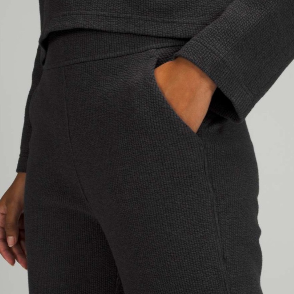 Lululemon Ribbed Straight Leg Super-High-Rise Crop 23" size 4 Heathered Black - Picture 3 of 10
